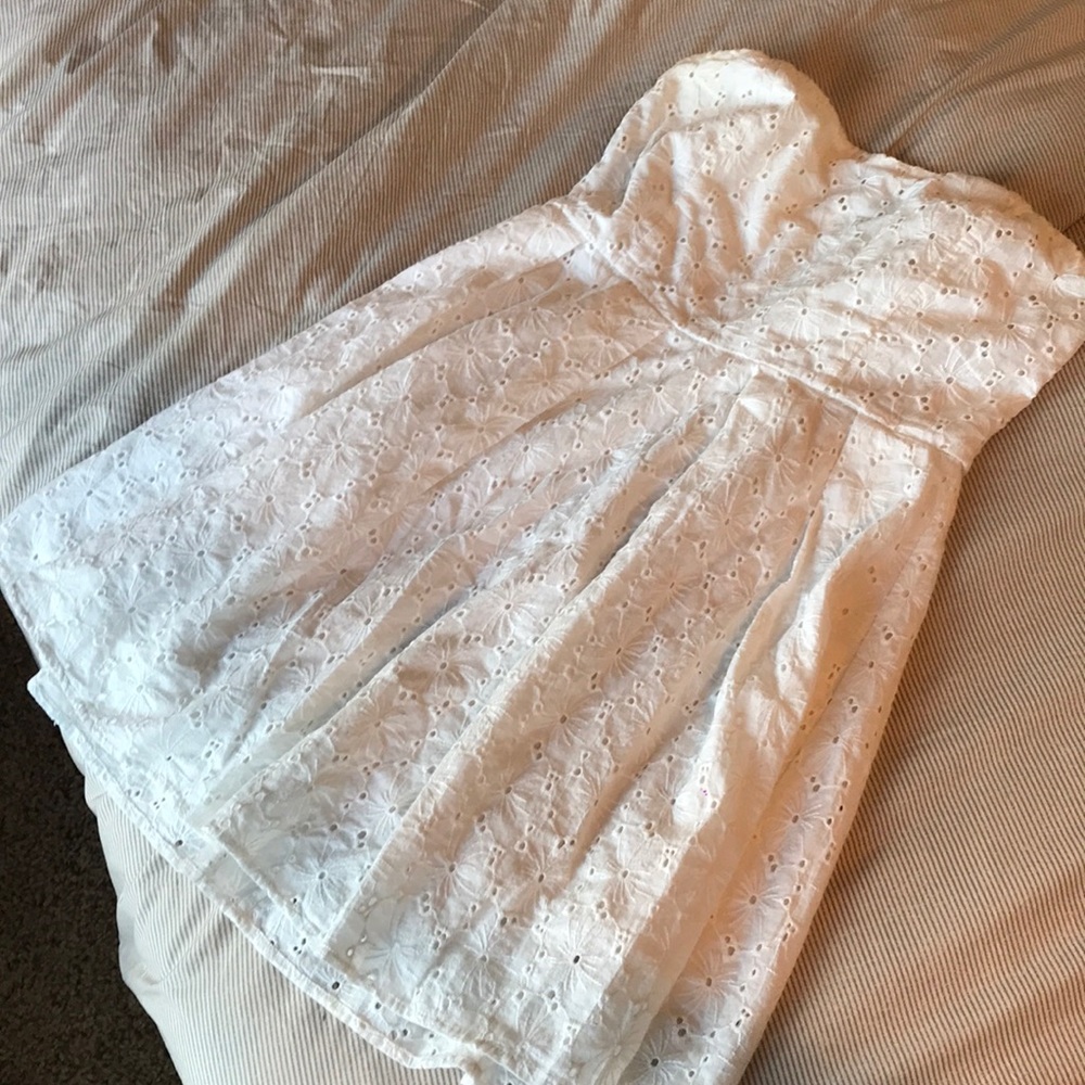 White strapless dress